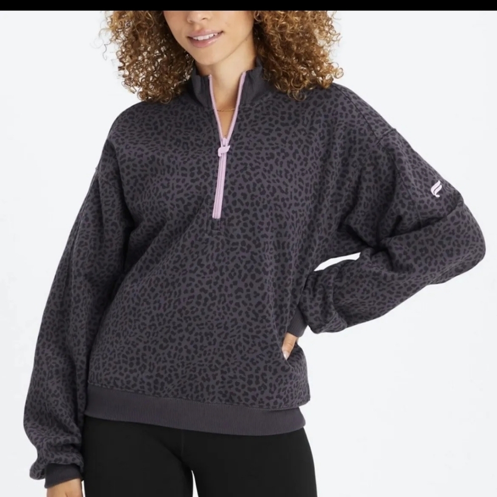 Large Fabletics leopard print 3/4 zip